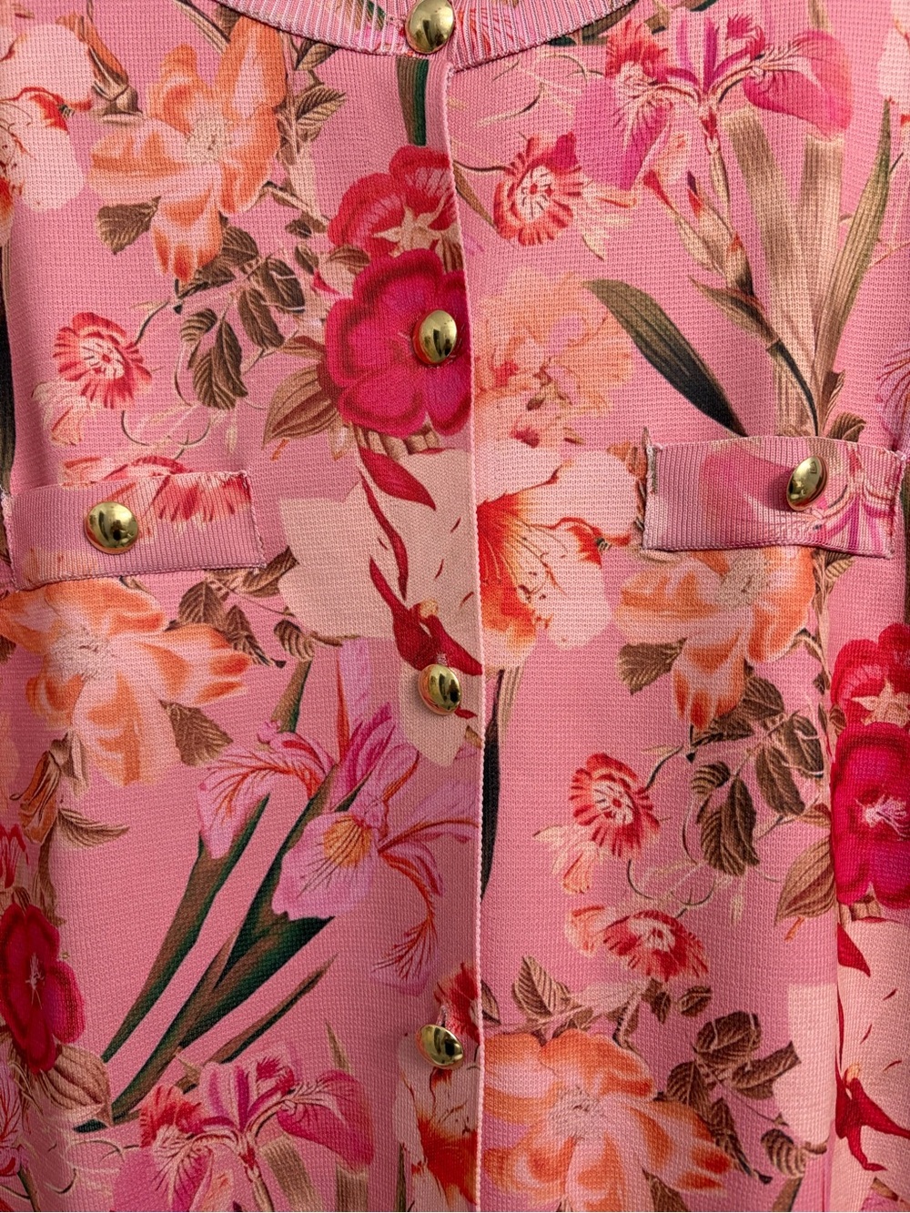 Floral Pink Short Sleeve Cardigan with Gold Button Detail/ Size XL - Picture 2 of 8